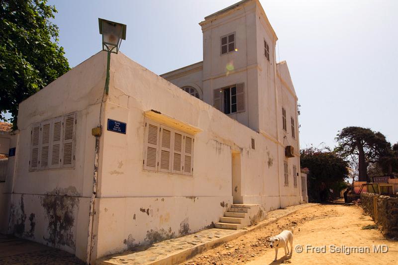 20090528_111122 D300 P1.jpg - Sometime home of one of the former Presidents of Senegal